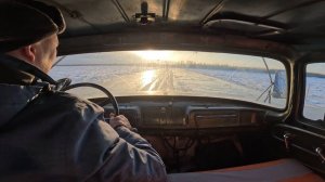ЗИЛ-130 по зимнику в глухую деревню!