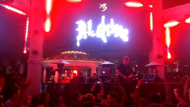 RL grime opening his XS Residency with Ace Hood - Bugatti (Explicit) ft. Future, Rick Ross смотреть онлайн