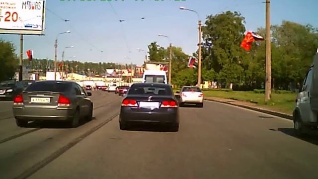 Неадекватный водитель ТАЗика 2104 У938ВА смотреть онлайн