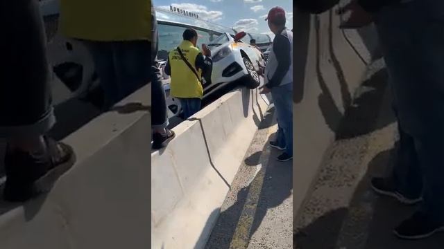 Вот так можно прокатиться на Яндекс такси... смотреть онлайн