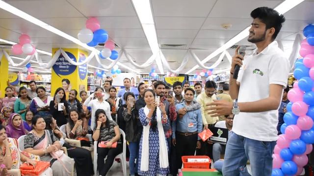 MonaArts Studio shoot a video at Reliance Smart on Nov.4th,2017. смотреть онлайн