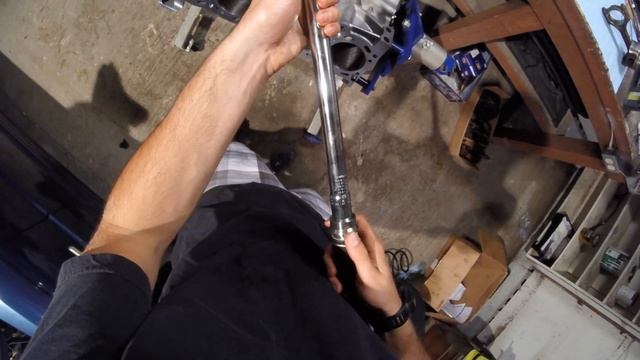bmw 325 piston and cylinder head installation смотреть онлайн