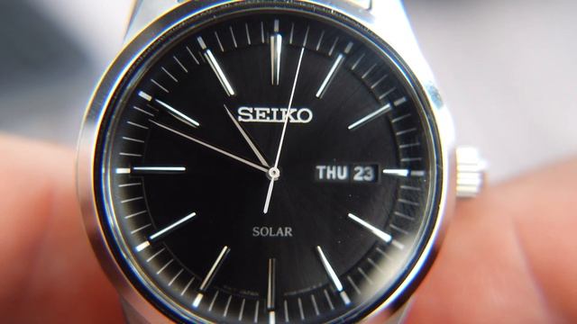 Let This Affordable Seiko Solar Stunner Make You Happy! | SEIKO SNE527P1 Watch Review