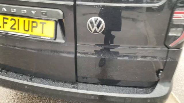 Volkswagen Caddy C20 Cargo Commerce Pro SWB 122 PS 2.0 TDI 7sp DSG смотреть онлайн