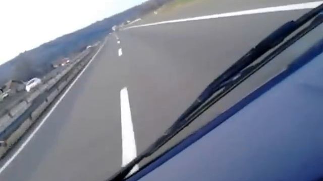 Mercedes-Benz Vito VS BMW 118 смотреть онлайн