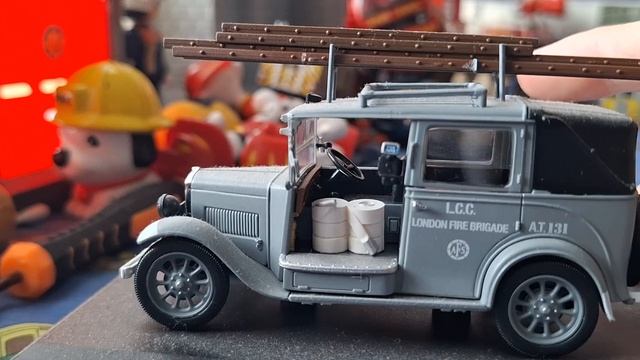 Oxford diecast 1/43 Austin low loader taxi London fire brigade AFS review смотреть онлайн