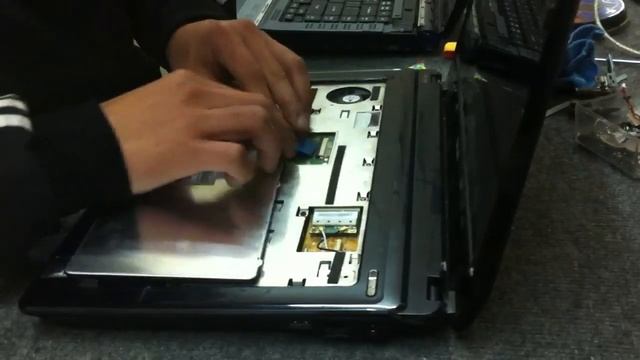 Hướng dẫn thay thế tháo lắp sửa chữa bàn phím laptop Asus X42F 4Lap.vn смотреть онлайн