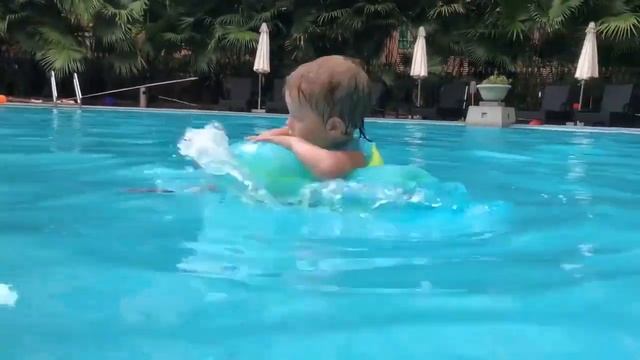 baby swimming float ring смотреть онлайн