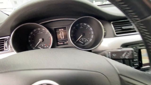 Škoda Superb combi 2.0 TDI Family bílá CANDY смотреть онлайн
