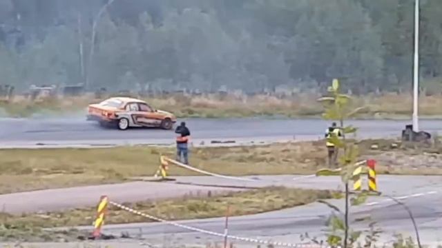 Dokka gatebil 😁 BMW e34 M50b28turbo 700hp смотреть онлайн