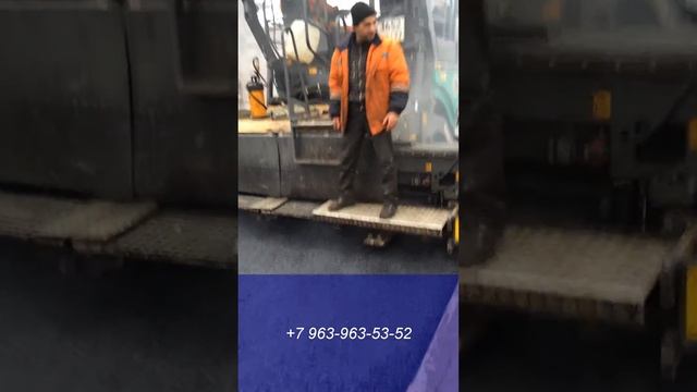 Асфальтирование дорог асфальтоукладчиком смотреть онлайн