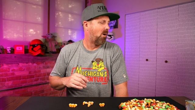 New Thanksgiving Dinner + Apple Pie and Coffee Candy Corn смотреть онлайн