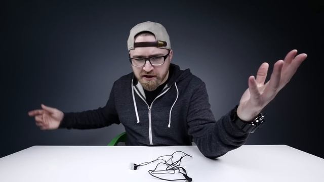 5 Reasons Earphones Are Better Than Headphones смотреть онлайн