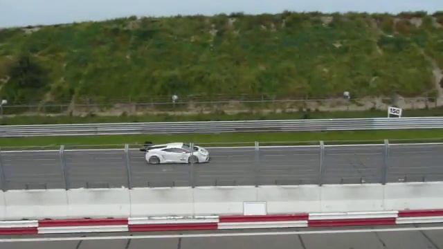 Jan Lammers in de Reiter Engineering IPB Spartak Lamborghini op Zandvoort. смотреть онлайн
