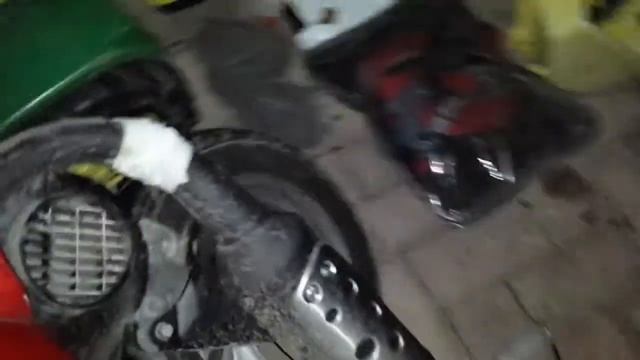 Weele mit Roller,Garage kaputtfahren [Extrem FAIL] (scooter FAIL смотреть онлайн