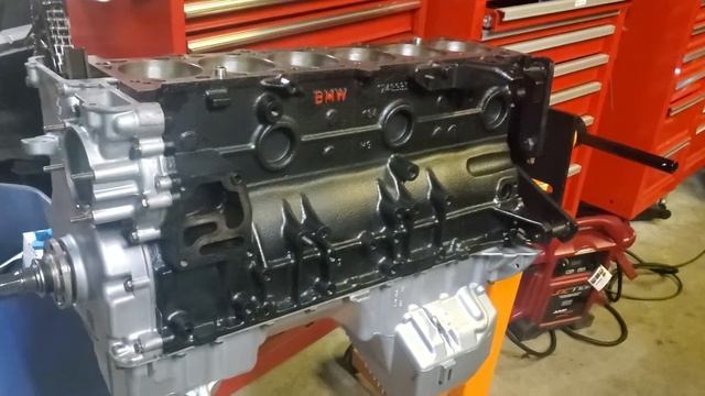 BMW s52 full engine rebuild shockingly cool progress !! oh yeah!! Bmw e36 m3. I can't wait to driv смотреть онлайн