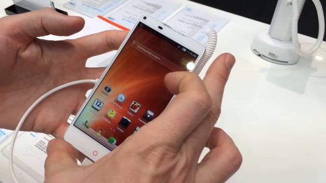 Prueba del ZTE NUBIA Z5S en vídeo | FAQsAndroid.com смотреть онлайн