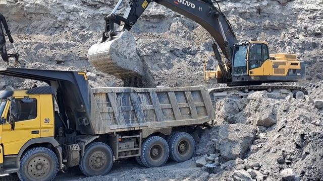 VOLVO EC480DL EXCAVATOR