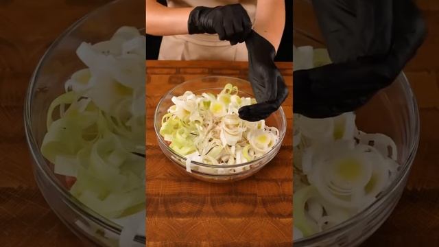 Cooking and reading #booktube #cooking #foodshorts смотреть онлайн