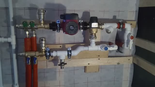 Теплый пол, веранда. Очень маленький смесительный узел. смотреть онлайн