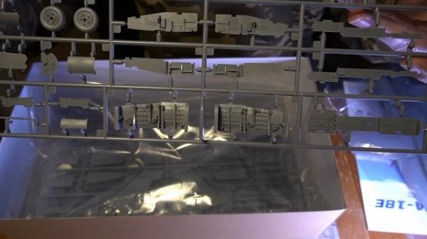 Meng 1/48 F/A-18E Super Hornet unboxing (2021 New Tool)