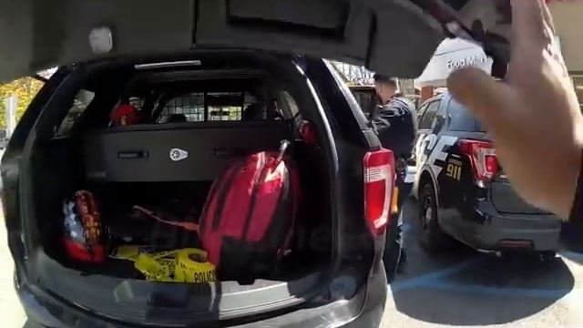 Walgreens Shoplifter Begs Police If He Can Pay For Toilet Seat He Stole!!!
