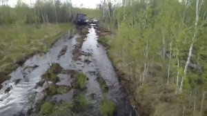 САМОДЕЛЬНЫЙ ГУСЕНИЧНЫЙ ВЕЗДЕХОД НА БОЛОТЕ !