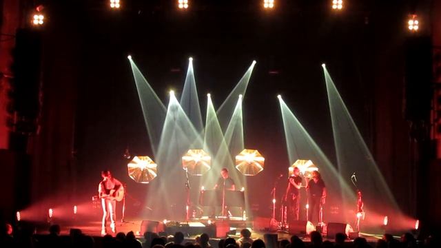 WALLIS BIRD - Pass the Darkness / Feathered Pocket / That leads the way (Live in Graz 2018) смотреть онлайн