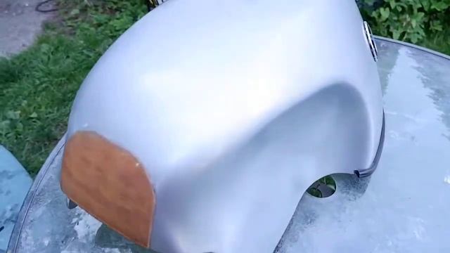 New 6.5 after market BMW R60/5 gas tank painting almost done. Heinrich Habermann style смотреть онлайн