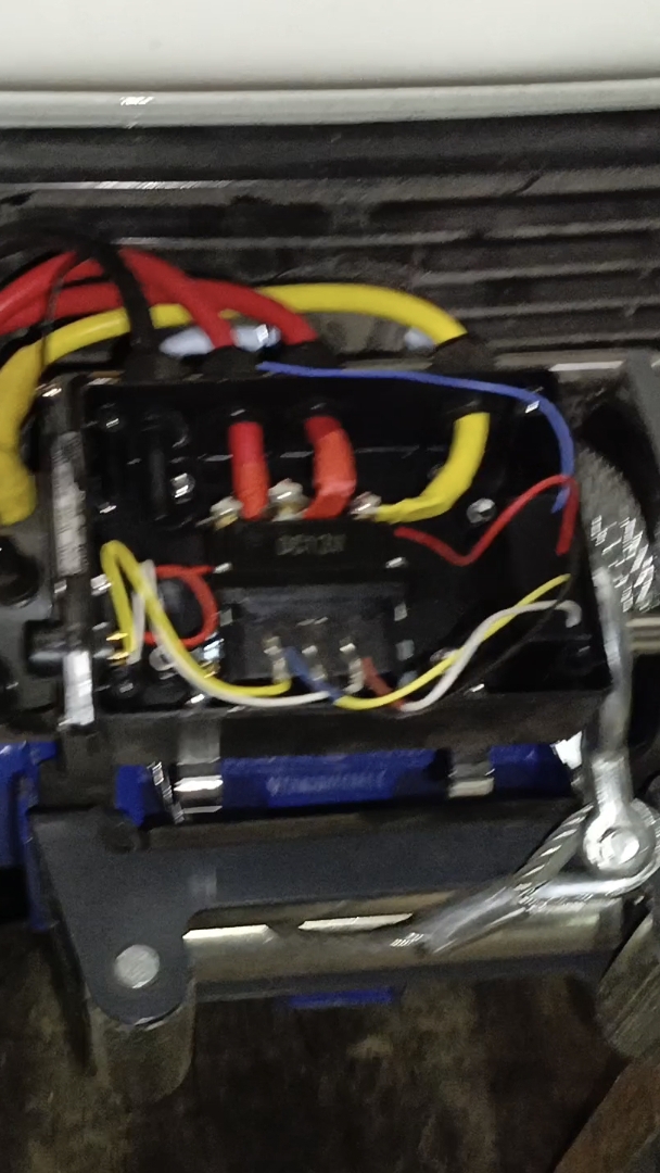 Не работает пульт ДУ лебёдка electric winch.12000 смотреть онлайн