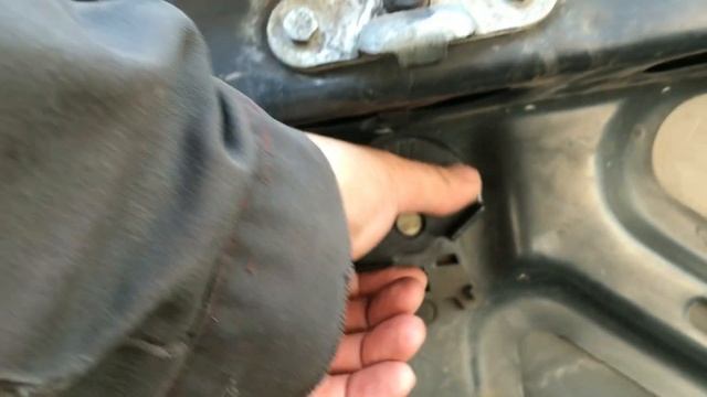 Восстанавливаем Мерседес 123 с помойки. Часть 3 смотреть онлайн