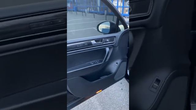 VOLKSWAGEN Touareg смотреть онлайн
