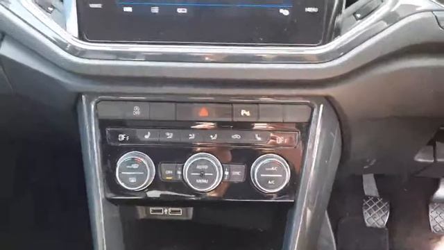 191C2589 - 2019 Volkswagen T-Roc T-ROC 2.0TDI 150BHP SPORT WITH HEATED SEAT... смотреть онлайн