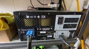 Using SUA2200xli to charge a fork lift truck