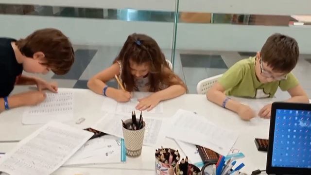 Ментална Аритметика: 153 примера коренуване за по-малко от 3 минути | SmartyKids Варна Левски смотреть онлайн