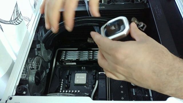 Corsair H115i Platinum AIO & Fractal Design Meshify C Build смотреть онлайн