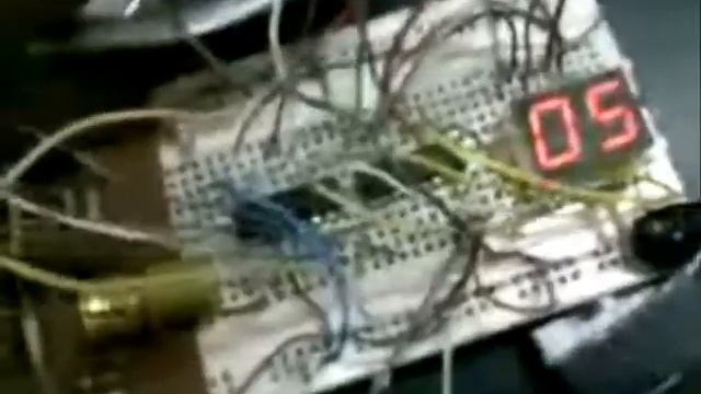 Simple Digital Thermometer using Arduino смотреть онлайн