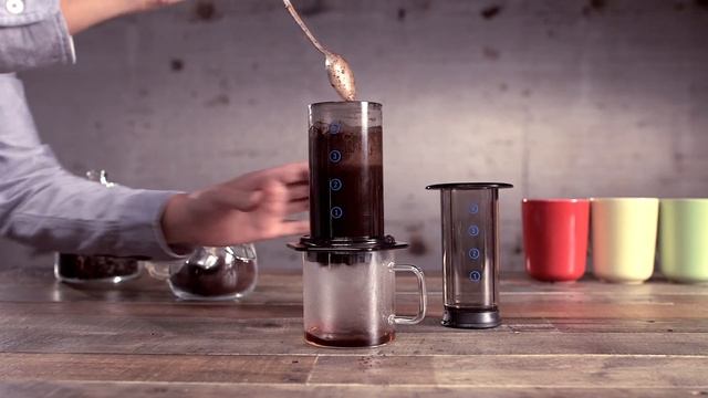 A Look at the Aerobie AeroPress Coffee-maker-Gadget Lab-WIRED смотреть онлайн