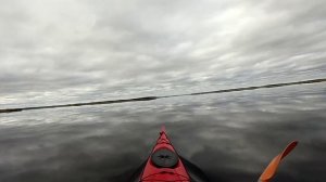 Озеро Великое Тверской области всего в 100км от Москвы. Упавший ИЛ-4. На каяке сквозь льды.