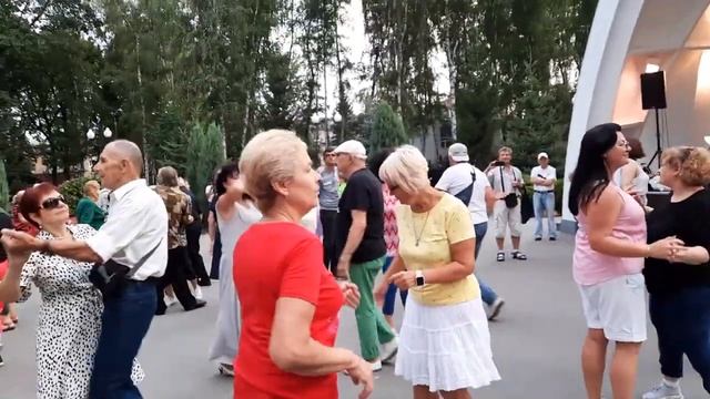 ДЛЯ КОГО ТВОИ ГЛАЗКИ ГОРЯТ смотреть онлайн