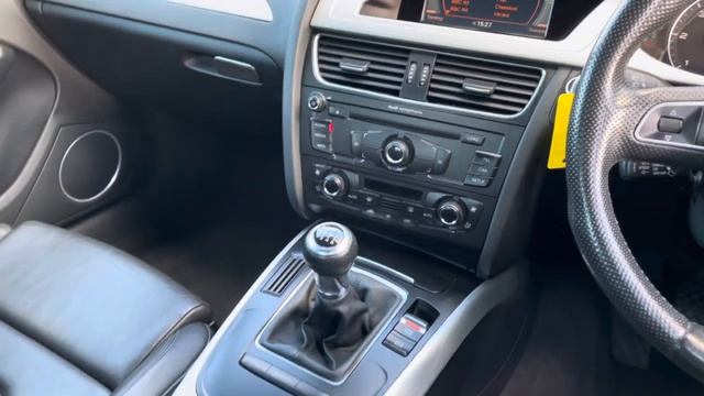 Audi A4 2.0 TDI S line quattro 4dr смотреть онлайн