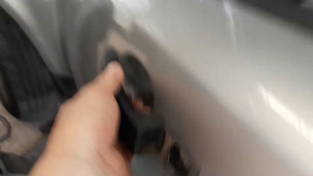 Freelander 2- manutenção na trava eletrica смотреть онлайн
