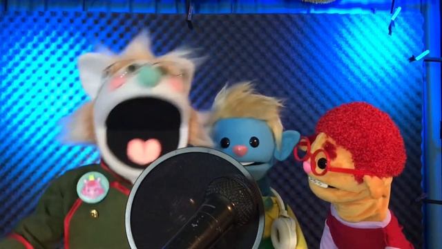 29 - Cuentos De Los Hermanos Grimm - El Gato y la Ratita - Sec. Cultura de Coahuila - Isla Flaminga смотреть онлайн