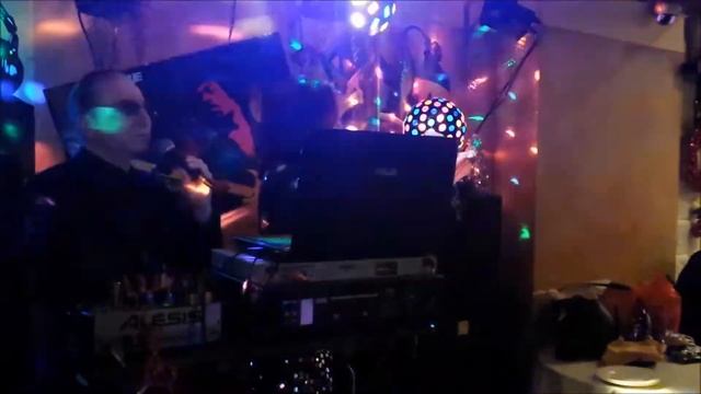 New Year Song смотреть онлайн