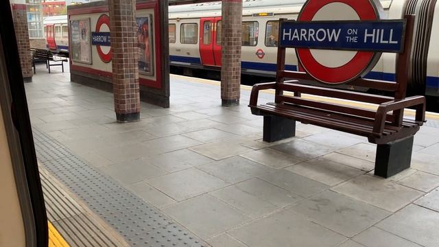 Full Journey on the Metropolitan line from Amersham to Aldgate (S8 Stock) смотреть онлайн