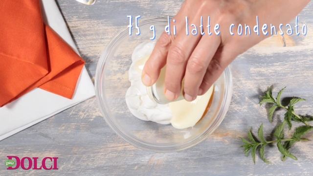 Bicchierini con albicocca, yogurt e latte condensato смотреть онлайн
