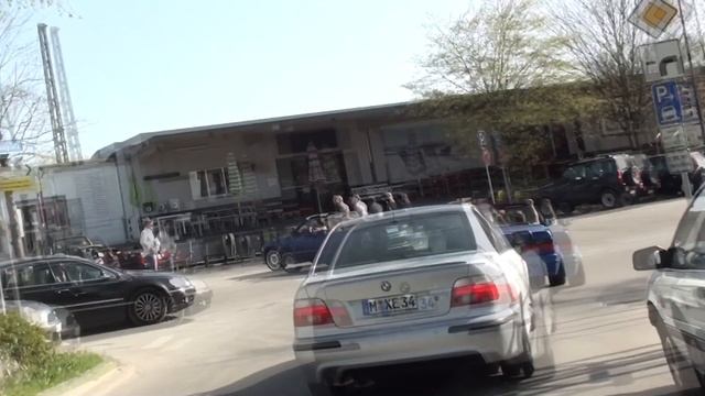 BMW CABRIO M POWER - ON STREET смотреть онлайн