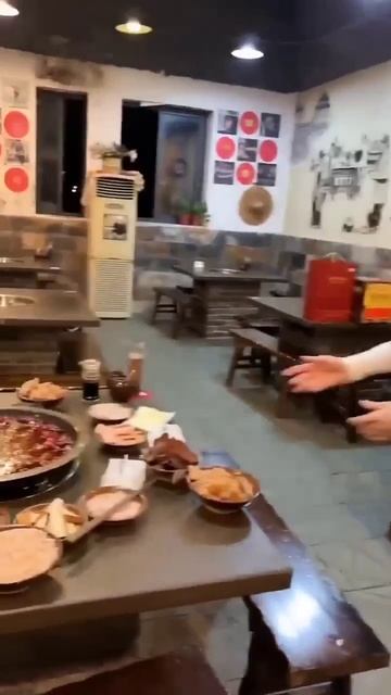 Кому от ролика стало противно?