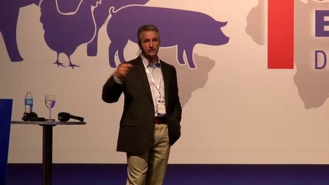 SINA Biofarma, Msc. Roberto Eizmendi: Sistema intensivo de cría a corral смотреть онлайн