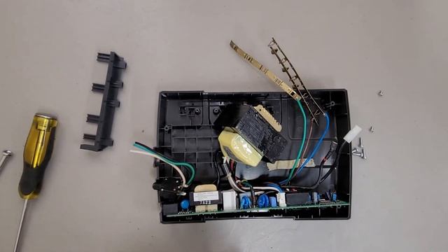 APC Back-UPS ES 350 BE350R Battery Backup #teardown